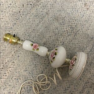 Floral White Table Lamp